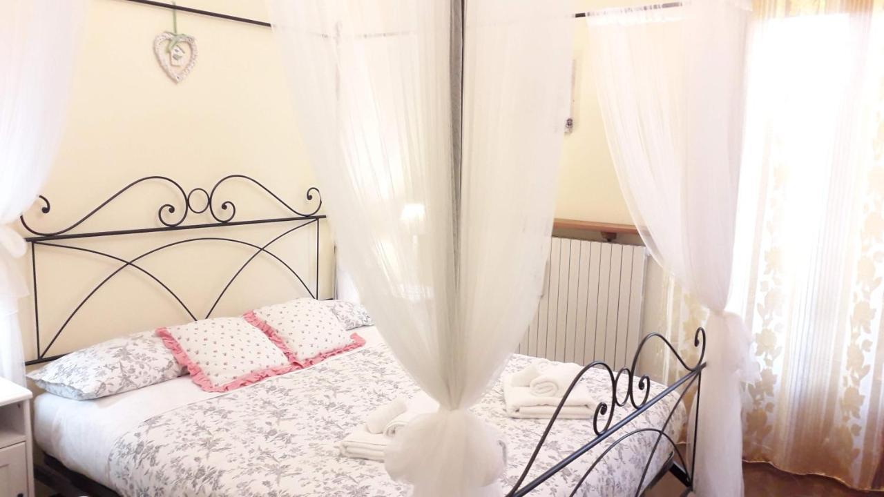 B&B Le Mi' Cocche Capannori Esterno foto