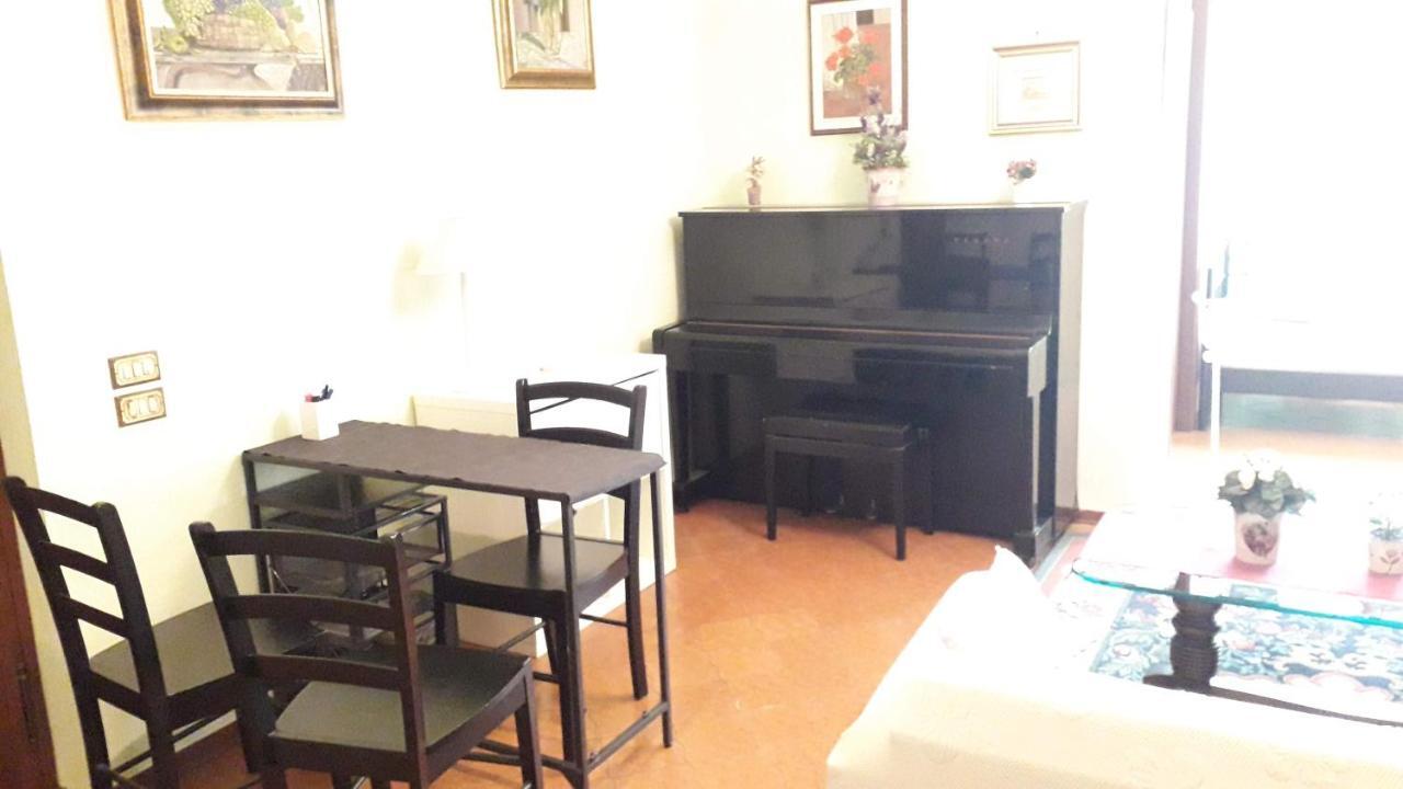 B&B Le Mi' Cocche Capannori Esterno foto